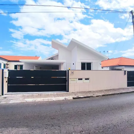 Supranee Paradise * Câmara de Lobos