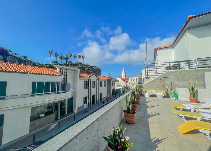 Supranee Paradise Камара-де-Лобуш